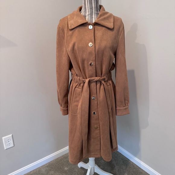 Alice Blue Jackets & Blazers - Alice Blue Chic Belted Faux Suede Trench Coat Tan Snap Button EUC Sz Large